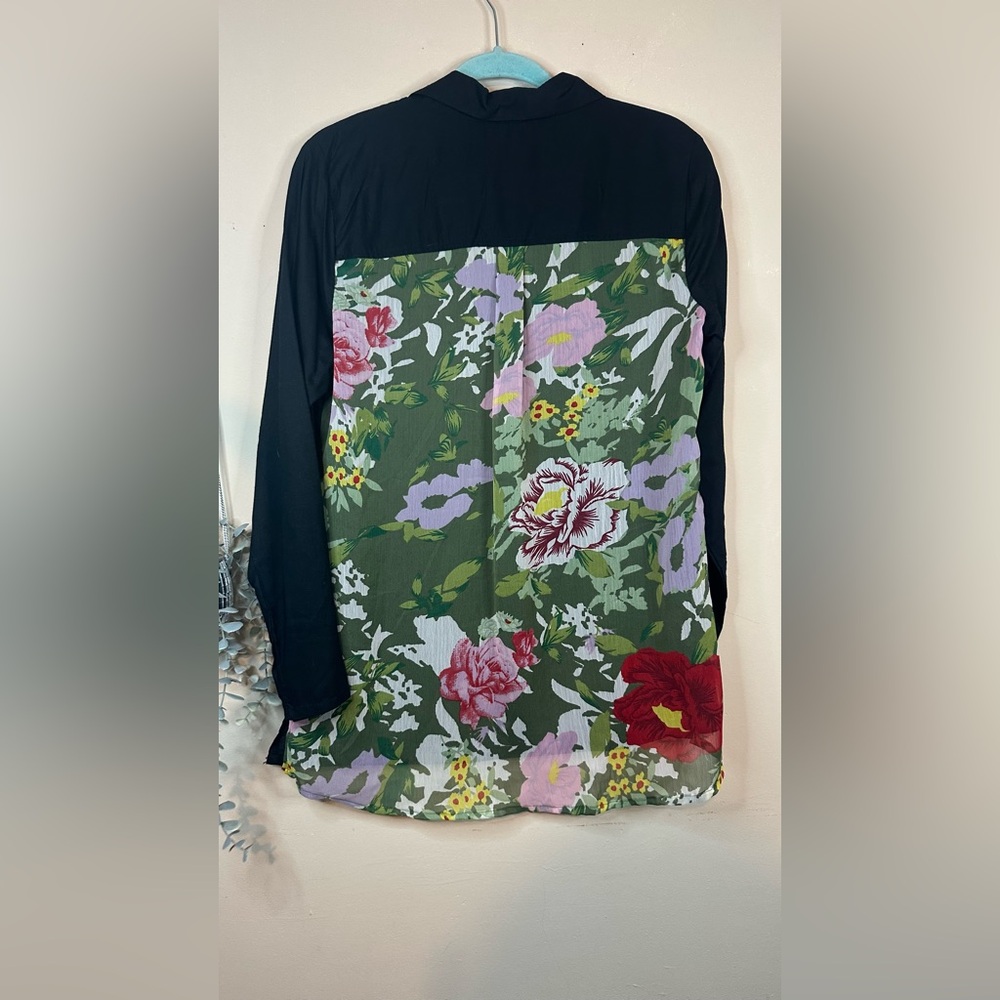 floral Black Button-Up Shirt medium